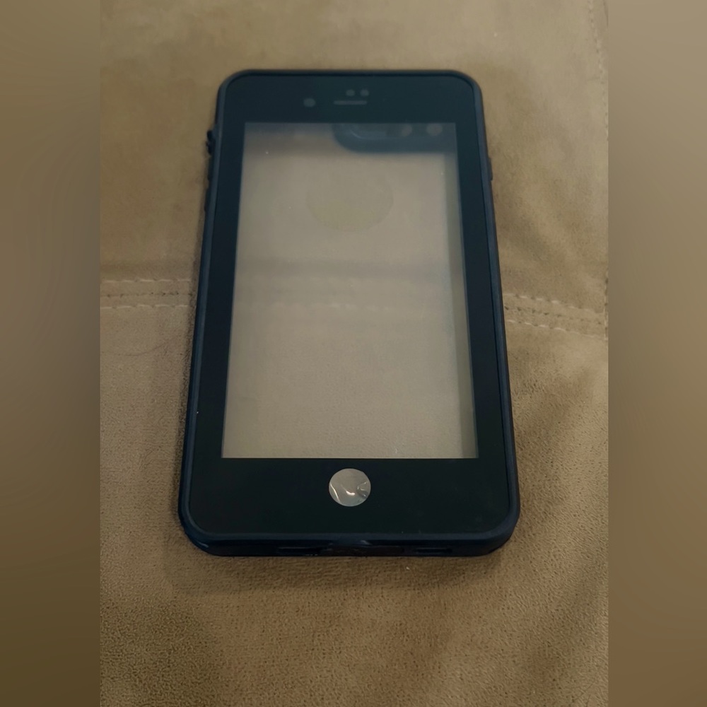 IPhone 7 Plus Waterproof Lake Pool Case New/Never Used Black